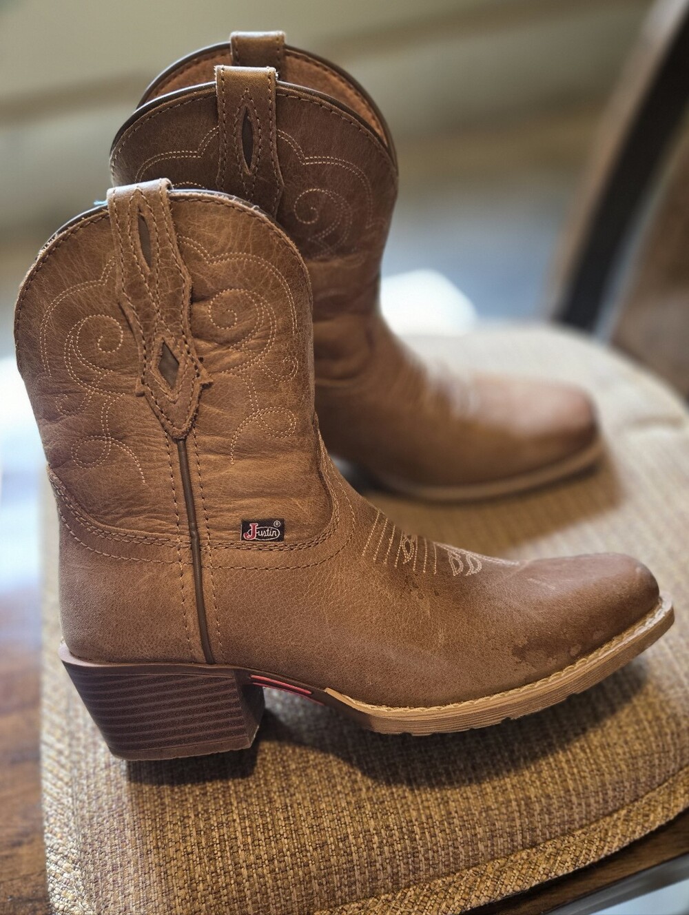 Womens Justin Chellie Square Toe Western Booties
